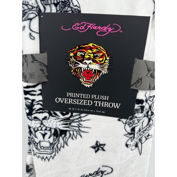 Ed Hardy fleece Throw Blanket  White 60”x70” - Picture 1 of 2